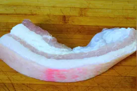 五花肉别再红烧了，教你简单一做，20分钟就上桌，好吃到想大喊