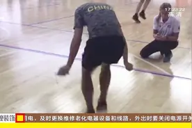 30秒跳绳226次破世界纪录 “光速少年”再夺冠！视频封面