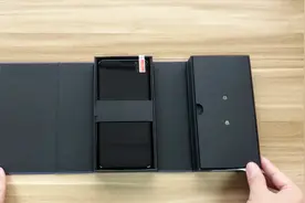 799元买的海信手机开箱，开箱一瞬间：天呐，这是海信吗？视频封面