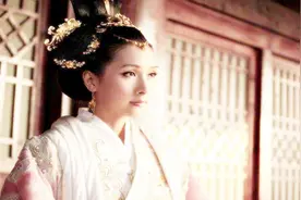 大王得怪病大臣到处求医，神医却说：他只要戒了色，病自然就好了