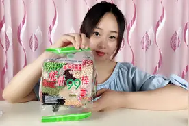妹子试吃台湾特产“能量99棒”，吃完以后，真的能充满能量吗？视频封面