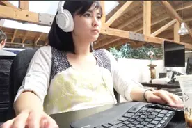 美女软件工程师的一天 网友：你可能还缺个男朋友