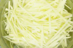 泡过土豆的水竟有如此大的用途，快来看看吧！