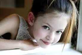 未来的安妮·海瑟薇！迪士尼力捧好莱坞00后美女麦肯芝·弗依视频封面