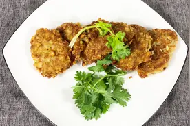香香脆脆莲藕肉饼，荤素搭配，回味无穷视频封面