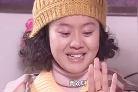 二叔给宝珠买新衣服，还买了戒指，宝珠：你对我真好视频封面