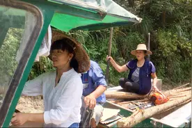 1分钟学会开拖拉机，农村妹子的技术，让妈妈看呆了视频封面