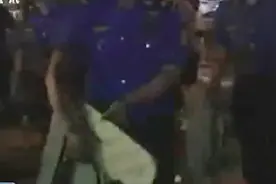 西安城管开启百天夜查摆摊乱象行动，街头执法遭遇言语暴力