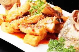 红烧豆腐鲈鱼，做出一道鲜香嫩口的豆腐鲈鱼，一步一步教你！