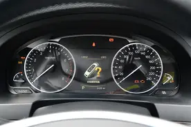 预算15万，要求省油、静音、舒适，买啥车才靠谱？也只有2款了视频封面