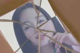 丑女孩把自己幻想成美女，照镜子都看不到自己本来长什么样视频封面