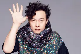 陈奕迅为什么又叫陈三首，原来这个梗出自于他自己？视频封面