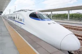 出行注意啦！受台风影响！沪宁 沪杭铁路部分高铁列车今天停运！