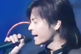 1999年王杰离婚走到尽头，事业也走下坡路，这首歌又让他走上巅峰视频封面