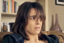 夫妻身体互换，丈夫体验了一下给孩子喂奶，整个人都不好了视频封面