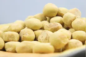 这种小馒头，做法太简单了，和面时只需添加点酵母、小苏打