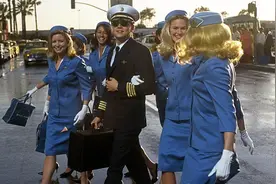 16岁少年靠仿造支票，在短短三年内成为百万富翁，被FBI聘为专家视频封面