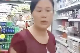 女收银员与顾客起争执，双方发生肢体冲突，两天后该女子自尽身亡视频封面