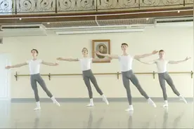 学芭蕾舞的男生都很帅很优雅，芭蕾舞的基本功展示，动作很标准视频封面