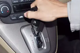 自动挡车开久了，换挡总是延迟，做好这1项操作即可解决视频封面