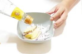 生姜在白醋里泡一泡，这个方法厉害了，可惜知道的人太少，超实用视频封面