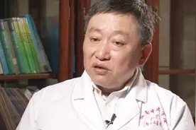 为什么银屑病治好后容易复发？医生说多与这四个因素有关