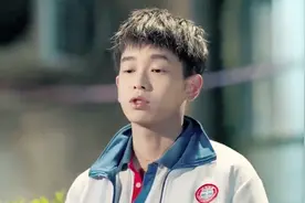 父母的离开影响了兄妹俩的生活，导致时秒只想和哥哥一起生活视频封面