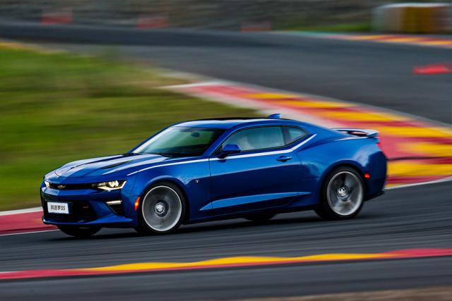 美国人最骄傲的超跑，体验雪佛兰科尔维特