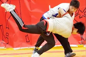 中国跤初级入门教学：5种实战摔法，街头防身堪称经典视频封面