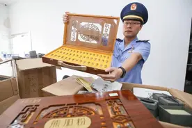 号称“包治百病” 绍兴养老服务公司兜售假药被查图片