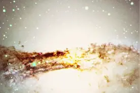 半人马座A，一个巨大的椭圆星系，一个比银河系大了很多的星系视频封面