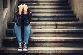 十二星座失恋时最适合听哪首歌 摩羯座是《说散就散》