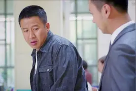 儿子严重烧伤的住院，交住院费的时候，他却连住院费都交不起视频封面