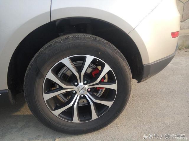 三厢车没兴趣，MPV又太长了，所以车主选择目标定在了这辆SUV上！