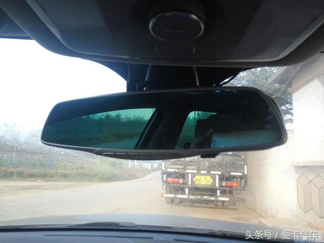 三厢车没兴趣，MPV又太长了，所以车主选择目标定在了这辆SUV上！