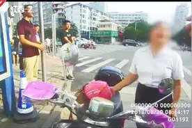 广西南宁：女骑手违章辱骂交警“抓我去坐牢啊”，民警：如你所愿视频封面