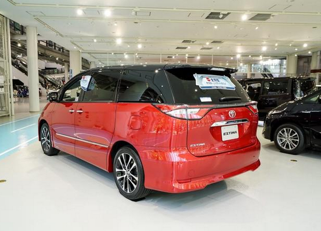 七座不够装，看看这款丰田大8座MPV，22万起售，还要啥埃尔法？