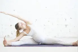 一般怀孕越饿越想吐，其实这是体质的原因，3招改善孕吐少受罪