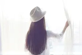 凭直觉选一顶你喜欢的帽子，测测你的颜值属于哪个等级？视频封面