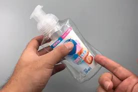 洗手液瓶子扔掉很可惜，它的这个功能很实用，每次洗衣服都要用到视频封面