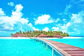 泰国旅游业占经济12%，一年吸引840万游客，带动当地房价上涨视频封面