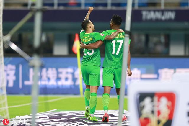 天津泰达2-5北京中赫国安 奥古戴帽张稀哲加冕队史射手王