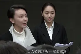 大伙帮着母亲找女儿，母亲还上了电视哭着喊女儿回家，太心酸了！视频封面