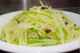大厨教你醋溜土豆丝的正确做法，清脆爽口味道棒，下酒又下饭！视频封面