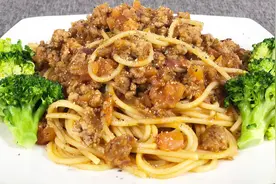 教你在家也能做出西餐厅味道的肉酱意粉，简单易学，高颜值又美味视频封面