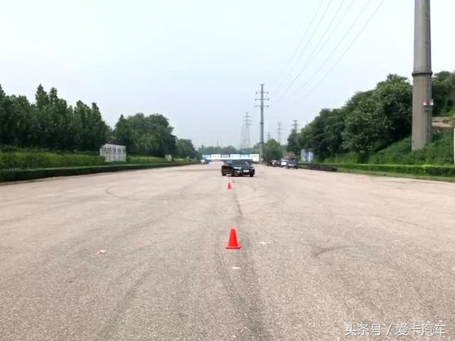 科技重塑生活方式 测试奥迪A8L 55TFSI