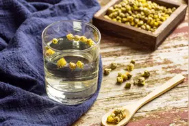 胎菊清肝去火，但这2种人却喝不得！快看看有你吗视频封面