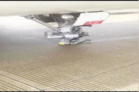 “机轮不见了！” 北京飞澳门航班疑似故障备降深圳 乘客紧急撤离视频封面
