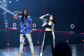 baby解锁新技能！与黑人老师合作开车舞火力全开，少女感十足！视频封面