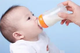 宝宝奶粉应该喝到几岁？儿科专家：到了这个年龄就可以停了！